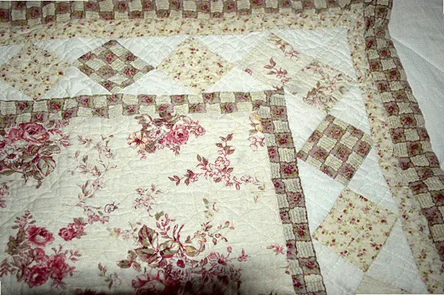 COUNTRY FARMHOUSE QUILTED PILLOW SHAM STANDARD CREAM TAN BEIGE ROSE FLORAL PLAID