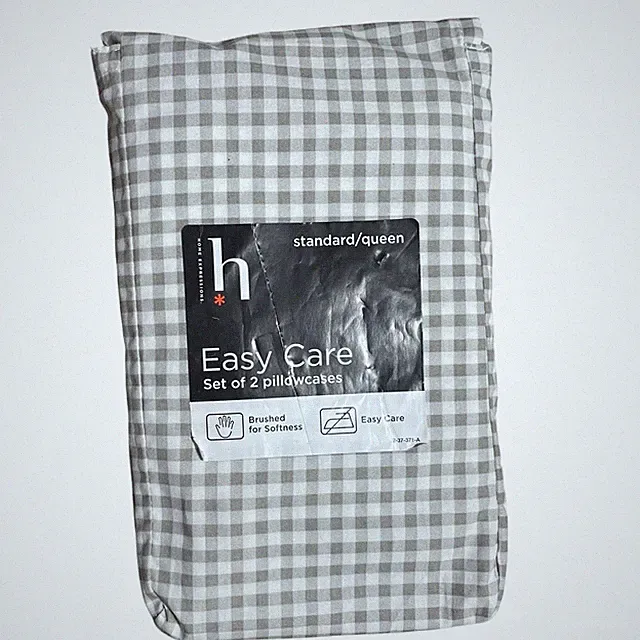 NEW S/2 Home Expressions Standard/Queen Brushed Cotton Pillowcases Gray Check